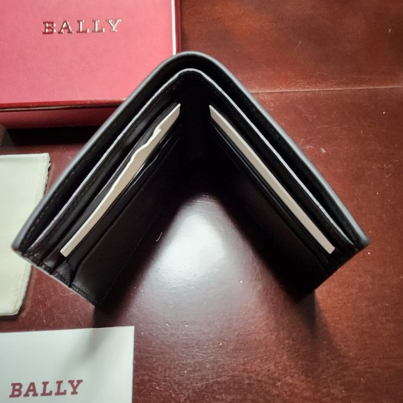 Bally Bi-Fold Wallet - Picture 5 of 7